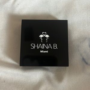 shaina b. eyeshadow duo